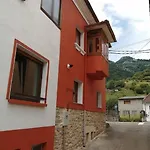 Ca'l Cura Pola de Pino